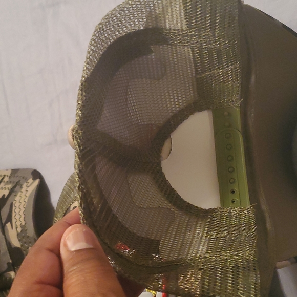 trucker hats - Picture 3 of 3